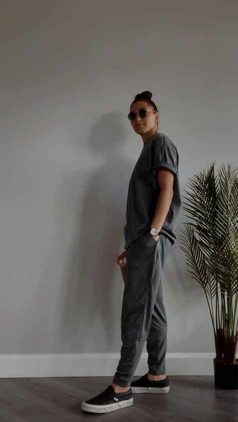 masc ootd #loveislove #gym #vintagestyle  #style  #womensuits #otd #wIw #outfitstyle Masc Lesbian Classy Outfits, Sporty Lesbian Style, Masc Presenting Women, Tomboy Gym Outfit, Masc Gym Outfits, Masc Women Fashion, Tomboy Style Summer, Tomboy Wedding Outfit, Tomboy Capsule Wardrobe