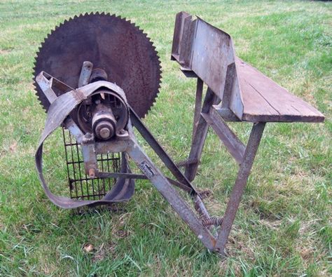 Buzz Saw, Old Farm Equipment, John Deere Tractors, Old Farm, Farm Equipment, John Deere, Tractor, Old School, Quick Saves