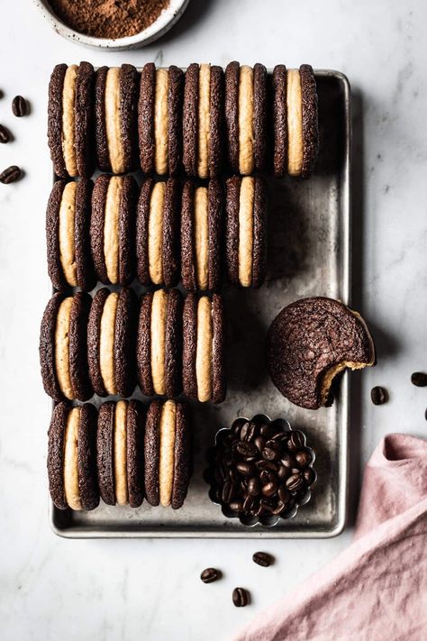 Sandwich Cookies Filling, Dark Chocolate Cookies, Creamy Coffee, Chocolate Sandwich Cookies, Biscuits Cookies, C Is For Cookie, Biscuit Cookies, Cookie Box, Cannoli