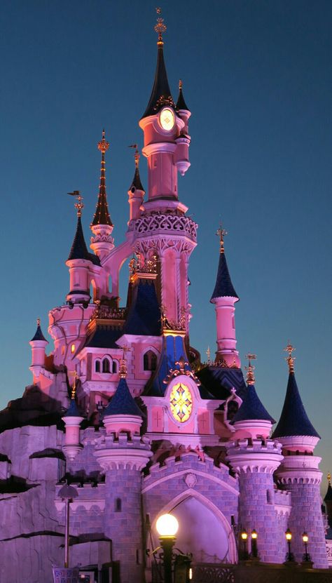 Disneyland Paris Disneyland At Night, Paris Wallpaper, City Night, Paris At Night, Disney Castle, Disneyland Paris, Phone Backgrounds, Disneyland, At Night