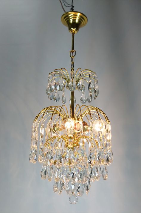 Vintage Antique Crystal French Chandelier Lighting Ceiling fixtures victorian Louis VII chandelier
The chandelier is antique and approximately has been used more than 40-50 years so far. So it can have some age-worn parts (like small scratches or tiny rust surfaces). The electricity cable and sockets have been renewed for international standarts. Small Vintage Chandeliers, Small Fancy Chandelier, Small Chandelier Uk, Smallgold Chandelier, Mini Crystal Chandelier, French Chandelier, Small Chandelier, Lighting Ceiling, Antique Chandelier