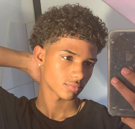 Taper Fade Curly Hair, Black Boys Haircuts, Curly Hair Fade, Mixed Guys, Men Haircut Curly Hair, Cute Dreads, Honey Brown Hair, Light Skin Men, Dark Skin Boys