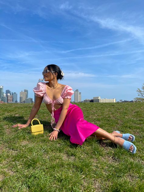 Outfit inspo for gucci rubber slide sandals Gucci Jelly Sandals Outfit, Pink Sandals Outfit Summer, Pink Gucci Slides Outfit, Gucci Rubber Slides Outfit, Gucci Rubber Sandals Outfit, Pink Slides Outfit, Platform Slides Outfit, Pink Sandals Outfit, Block Heels Outfit