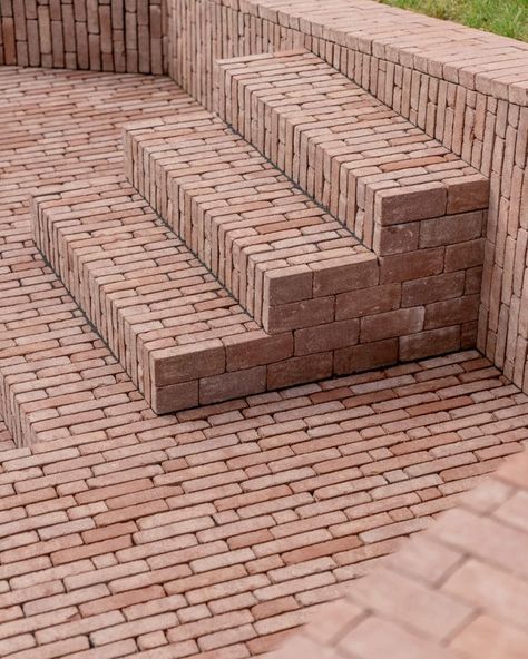 Leuven Belgium, Clay Pavers, Garden Pavers, Brick Steps, Sheltered Housing, Brick Detail, Brick Paving, Garden Steps, Steel Beams