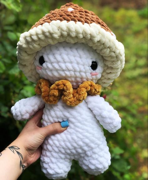 Jumbo Crochet Plushies Pattern Free, Jumbo Crochet Plushies, Big Crochet Plushies, Easy Crochet Animals, Crochet Mushroom, Crochet Cow, Crochet Business, Crochet Design Pattern, Kawaii Crochet