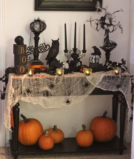 25 Ideas To Style Your Console Table With Spooky Halloween Decorations Diy Halloween Dekoration, Fun Diy Halloween Decorations, Dekorasi Halloween, Halloween Decor Diy, Casa Halloween, Halloween Fest, Adornos Halloween, Halloween Tattoo, Spooky Halloween Decorations