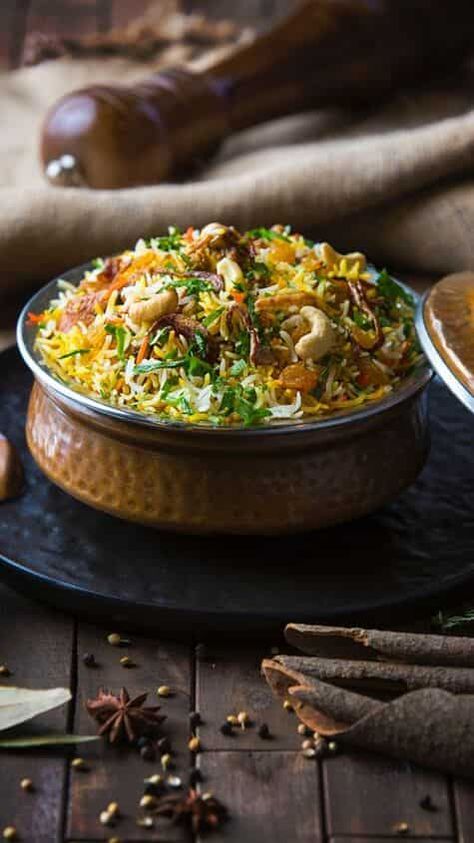 Biryani Food Photography, Biryani Photography Indian, Desi Food Photography, Indian Cuisine Photography, Arabian Food Photography, Biryani Plating, Arabic Food Photography, Biriyani Photography, Biryani Aesthetic