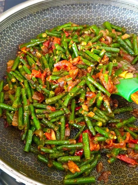 Beans Stir Fry, Long Beans Recipe Indian, Long Bean Recipes, Chinese Beans, Stir Fried Vegetables, Chinese Long Beans Recipe, Stir Fried Green Beans, Long Beans, Long Beans Recipe