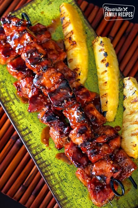 You are going to love these Savory Sweet Asian Glazed Pork Kabobs! The marinade makes the pork so tender and gives it a tangy, sweet taste. #asianglazedporkkabobs #pork #porkkabobs #asian #porkrecipe #FavoriteFamilyRecipes #favfamilyrecipes #FavoriteRecipes #FamilyRecipes #recipes #recipe #food #cooking #HomeMade #RecipeIdeas Pork Kabobs, Shish Kabobs, Glazed Pork, Doner Kebab, Kabob Recipes, Pork Glaze, Summer Grilling Recipes, Bulgogi, Super Bowl Food