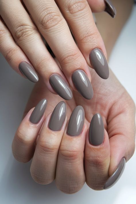 Embrace the elegance with Fall Nail Goals: 30 Luxe Chrome Colors to Try This Autumn! Featuring stunning shades like rose gold, gunmetal gray, and copper, these luxe chrome colors add a stylish touch to your fall look. Perfect for any occasion, these nails will keep your look chic and trendy all season long. 🍁💅✨ #FallNailGoals #LuxeChromeColors #AutumnNails #NailInspo #ChicNails #NailGoals #SeasonalNailArt Gray Chrome Nails, Chrome Colors, Chrome Nail Colors, Taupe Nails, Autumn Manicure, Grey Nails, Nail Goals, Chrome Nail, Gray Nails