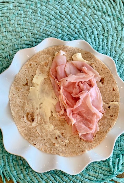 Weight Watchers Tortilla, Tortilla Wrap Ideas, Weight Watcher Wraps, Low Points Weight Watchers, Frozen Pudding, Recipe Sandwich, 500 Calories Recipes, Ham Wraps, Weight Watchers Lunches