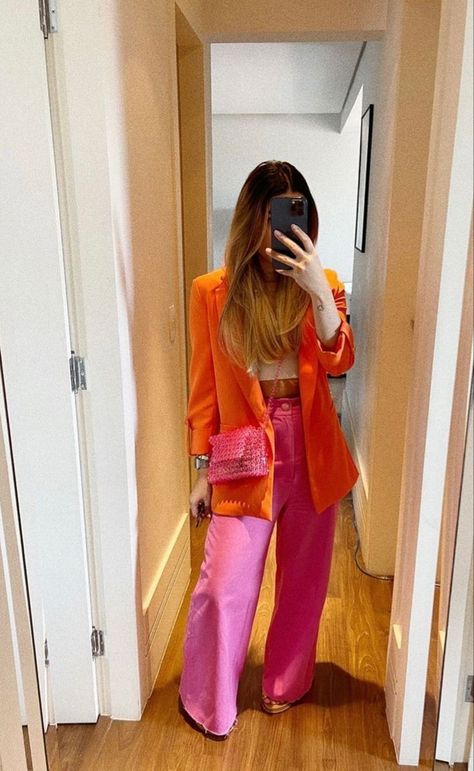 Orange Shorts Outfit, Orange Blazer Outfits, Outfit Rosa, Trendy Spring Outfits, Color Combos Outfit, Orange Blazer, Color Blocking Outfits, Orange Outfit, Blazer Outfit