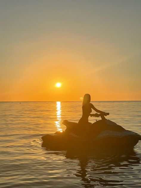 Travel Buddies, Jetski, Jolie Photo, Summer Dream, Jet Ski, Summer Photos, Summer Pictures, Future Life, Beach Vibe