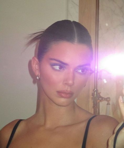 Kendall Jenner Selfie, Kendall Jenner Aesthetic, Stile Kendall Jenner, Kendall Jenner Icons, Kendall Bella, Kendal Jenner, Kendall Jenner Outfits, Gisele Bundchen, Glamour Makeup