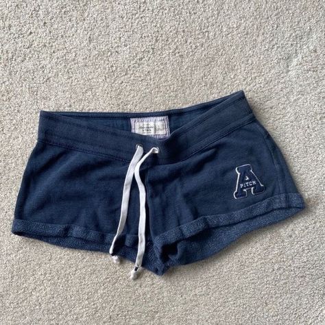 Vintage Abercrombie, 2000s Fashion Outfits, Cute Pajamas, Swaggy Outfits, Sweat Shorts, Vintage Shorts, 2000s Fashion, Outfit Casual, Early 2000s