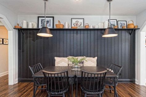 Farmhouse Dining Room Wall, Painted Beadboard, Fixer Upper Living Room, Fixer Upper Home, Fixer Upper House, Breakfast Bar Lighting, Upper House, Waco Texas, Fixer Upper Style