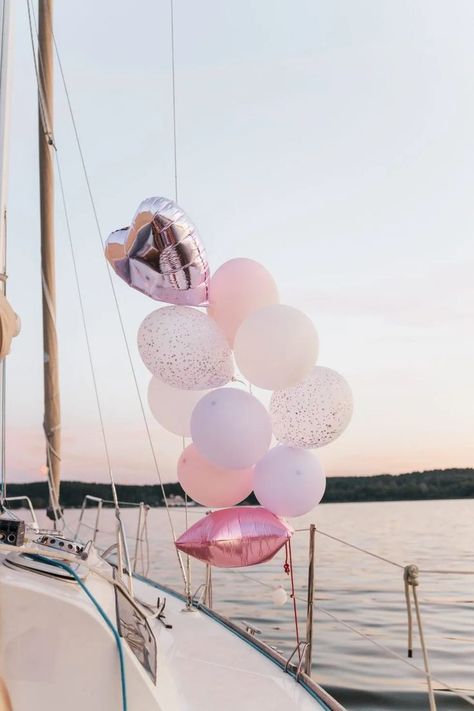 Bachelorette Party Yacht, Party On A Yacht, Boat Bachelorette Party, Safe Wedding, Bachelorette Inspo, Hen Party Decorations, On A Yacht, Boat Decor, Wedding Bachelorette Party