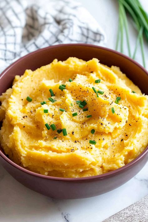 Creamy mashed rutabaga with garlic, butter, and a hint of cream is a savory twist on a classic side dish. Plus, it's low in carbs and calories! Mashed Turnip Recipes, Mashed Rutabaga Recipes, How To Cook Rutabaga, Mashed Potatoes From Scratch, Mashed Rutabaga, Rutabaga Recipes, Turnip Recipes, Best Mashed Potatoes, Cauliflower Mash