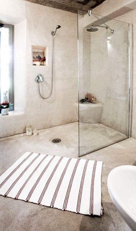 The Most Beautifully Rustic Bathrooms You'll Ever See via @MyDomaineAU Cemcrete Bathroom Ideas, Cemcrete Bathroom, Dream Shower, Concrete Bathroom, Rustic Bathrooms, Dream Bathrooms, Decor Minimalist, House Bathroom, Wet Rooms