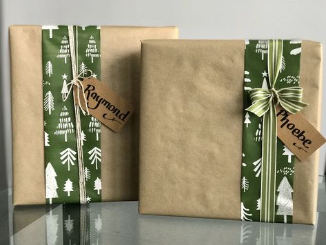 Country Christmas Wrapping Ideas, Christmas Gift Wrapping With Brown Paper, Wrapping Paper Decor, Brown Christmas Wrapping Paper Ideas, Brown Paper Bag Gift Bags, Brown Paper Christmas Wrapping, Brown Paper Christmas Wrapping Ideas, Wrapping Brown Paper, Brown Paper Gift Wrap