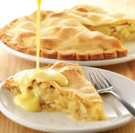 Irish Apple Tart Irish Apple Tart Recipe, Apple Tart Recipe, Irish Cooking, Scottish Recipes, Tart Baking, Apple Tart, Pastry Tart, Apple Pie Recipes, Sweet Pastries