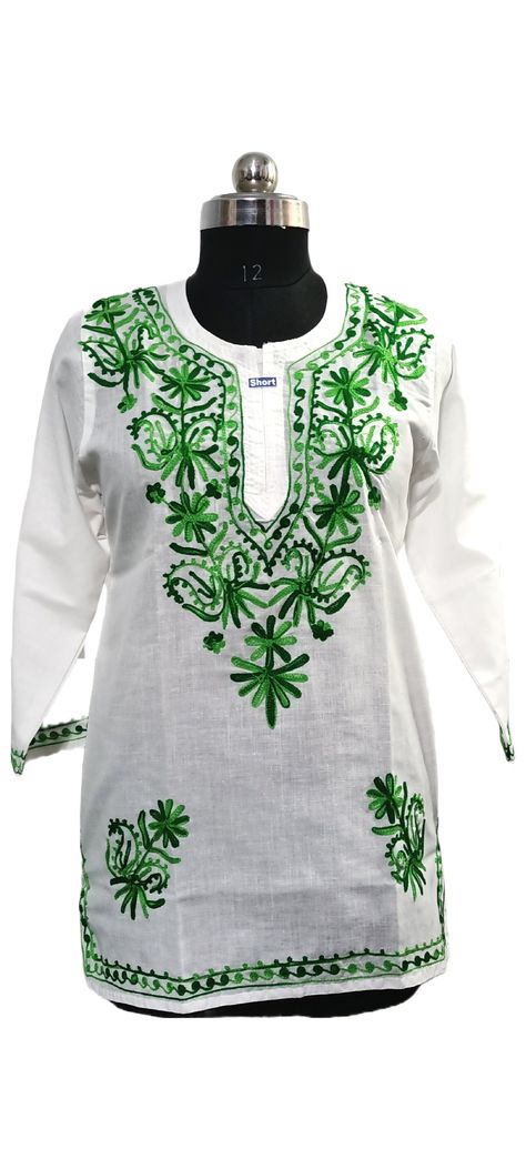 Chikankari Short Kurti, White Indian Dress, Kurti Women, Chikan Embroidery, Summer Wear For Women, Kurti Top, Indian Dresses For Women, Embroidery Summer, Short Kurtis