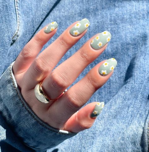 Nail Designs For Summer, Green Acrylic Nails, Nail Vinyls, Modern Nails, Nails 2021, Short Nail, Nail Tattoo, Acrylic Nails Coffin Short, Trendy Nail Design