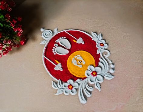 Small Rangoli Design For Daily Flowers, Simple White Rangoli, Dhan Teras Rangoli, Rangoli Design For Dhanteras, Happy Dhanteras Rangoli, Dhanteras Rangoli Simple, Rangoli Designs For Navratri, Dhanteras Rangoli Design, Laxmi Rangoli