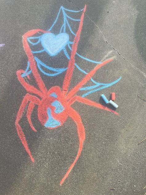 #chalk #summer #spiderman Spider Man Chalk Art, Spiderman Chalk Art, Chalk Art Simple, Chalk Painting, Jellyfish Chalk Art Easy, Cute Chalk Art, Cool Chalk Drawings, Cute Chalk Ideas, Chalk Art Photo Ideas