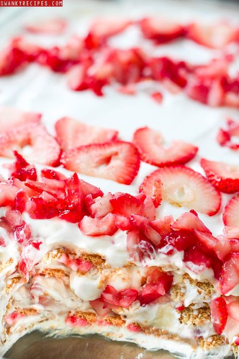 Cheesecake Icebox Cake, Pink Lemonade Pie, Diced Strawberries, Icebox Cakes, Noodle Bake, Strawberry Icebox Cake, Lemonade Pie, Icebox Cake Recipes, Cake Strawberry