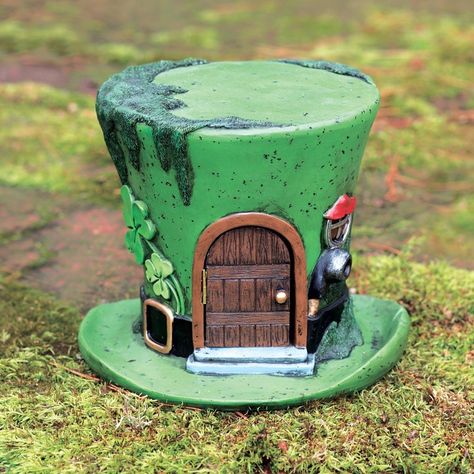 Leprechaun House, Leprechaun Activities, St Patricks Crafts, Leprechaun Trap, Wine Barrel Furniture, Leprechaun Hat, Irish Decor, Leprechaun Hats, English Decor