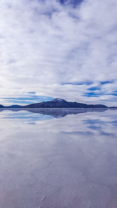 Salt Lake Bolivia, Bolivia Salt Flats, Uyuni Salt Flats, Salt Flat, Salt Flats, Travel Reading, Gap Year, I Want To Travel, Beautiful Places To Travel