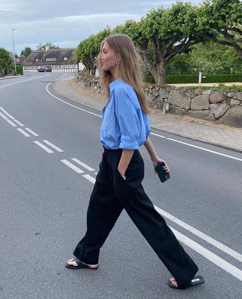 Cecilie Moosgaard, Cos Outfit, Cos Fashion, Normcore Fashion, Minimal Wardrobe, Expensive Clothes, Minimalist Wardrobe, Quiet Luxury, Work Wear Women