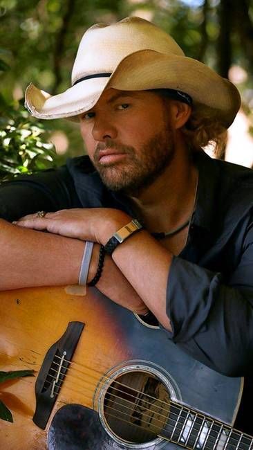 Male Country Singers, Country Guys, Gene Autry, Male Singers, Best Country Music, Toby Keith, Western Music, Country Singer, Garth Brooks