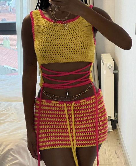 Crochet Clubbing Outfit, Crochet Mini Skirt Set, Winter Crochet Outfits, 2 Piece Crochet Outfit, Two Piece Crochet Outfit, Crochet Dress Tutorials, Crochet 2 Piece Set Women, Crochet Outfits Black Women, Crochet Two Piece Outfit