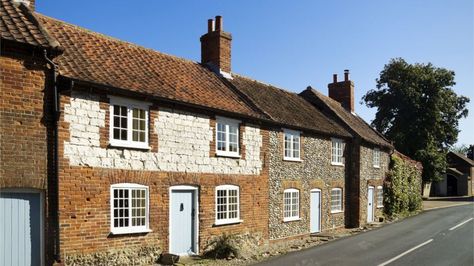 House price falls now widespread, say surveyors http://www.bbc.co.uk/news/business-41917884?utm_content=bufferce84c&utm_medium=social&utm_source=pinterest.com&utm_campaign=buffer Home Siding, Exterior House Siding, Different Types Of Houses, Conveyor System, House Siding, Chichester, Industrial Buildings, Kitchen Jars Storage, Exterior House