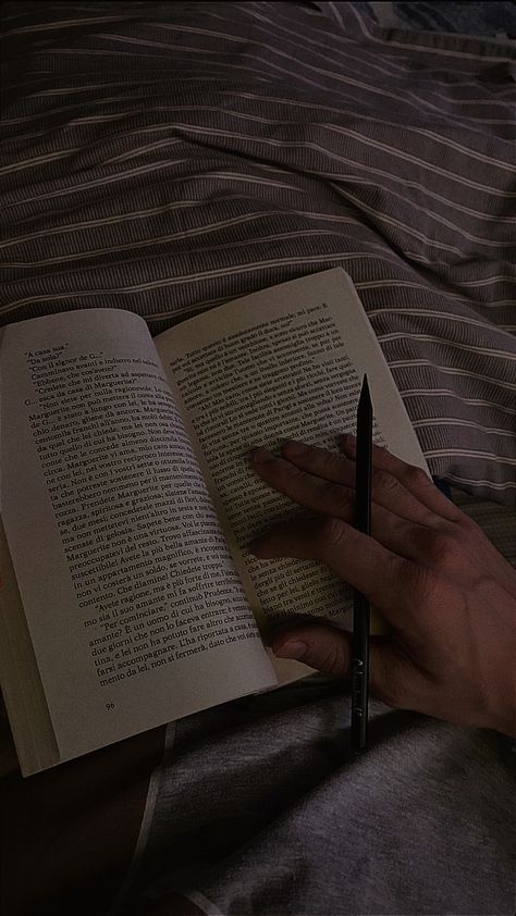 venous hand that hold a pen and a book on a bed Book Aesthetic Men, Guy Book Aesthetic, Bookworm Guy Aesthetic, Guy Writing Aesthetic, Reading Man Aesthetic, Male Reading Aesthetic, Daniel Aesthetic Core, Soft Aesthetic Men, Man Reading Aesthetic