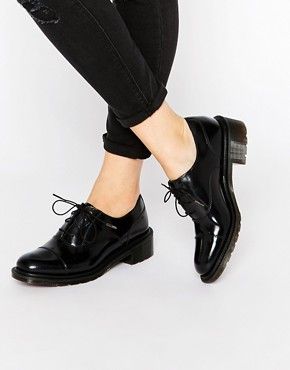 Patent Leather Oxfords, Oxford Shoes Outfit, Black Oxford Shoes, Shoe Sketches, Black Flats Shoes, Black Oxfords, Latest Shoe Trends, Elegante Casual, Leather Oxford Shoes