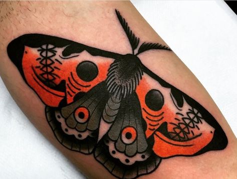 American Trad Moth Tattoo, Skull Butterfly Tattoo Traditional, Arm Ditch Tattoo Traditional, Traditional Style Moth Tattoo, Halloween Moth Tattoo, Elbow Tattoo Cover Up, Traditional Style Bug Tattoo, Unique Traditional Tattoos For Women, Traditional Style Halloween Tattoo