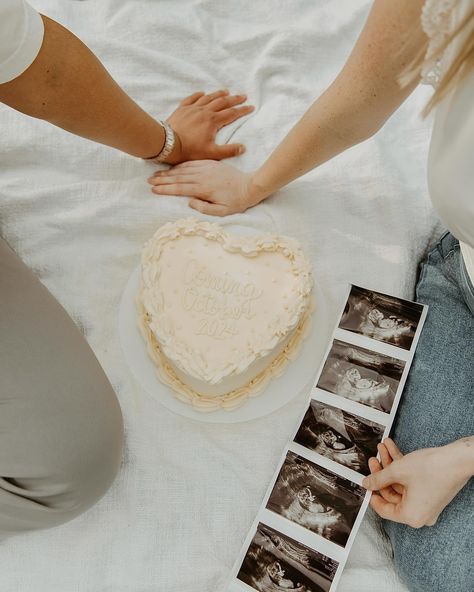 in loveee with this gender reveal… 🌷🕊️🩷👼🏼✨🍰🌸 maternity + gender reveal sessions are becoming one of my favorite intimate experiences with my couples! it’s truly so beautiful capturing love stories every day… but THIS — i can’t put it into words 🥹 what’s the saying..?! a picture is worth a thousand words ;) Private Couple Gender Reveal, Small White Gender Reveal Cake, Indoor Gender Reveal Photoshoot, Intimate Cake Gender Reveal, Private Gender Reveal Photoshoot, Gender Reveal Cake Pictures, Gender Reveal Couple Only, Gender Reveal Intimate Ideas, Gender Reveal Ideas For Couple Only