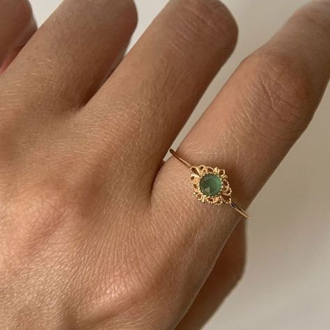 Engagement Rings Dainty, Green Engagement Rings, Nontraditional Engagement Rings, Floral Wedding Ring, Rings Dainty, Ring Inspo, Dainty Engagement Rings, Bling Ring, Cute Engagement Rings