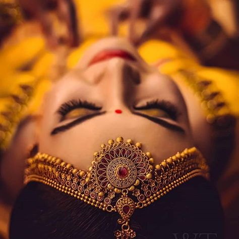 22 Guttapusalu Haram Designs That You Would Like To Grab on Sight! • South India Jewels शादी की तस्वीरें, Indian Bride Poses, Indian Bride Photography Poses, South Indian Bridal Jewellery, Indian Wedding Poses, Bride Photos Poses, Indian Wedding Bride, Indian Wedding Photography Couples, Bridal Photography Poses