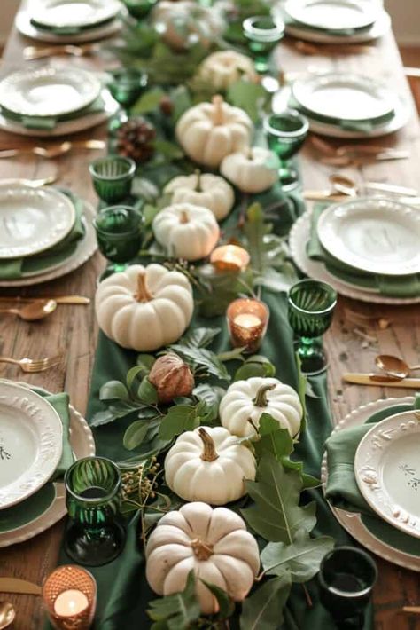 fall table setting Green And Orange Thanksgiving Table, Green Thanksgiving Tablescape, Boho Thanksgiving Table, Fall Table Setting Ideas, Friendsgiving Table Setting, Simple Thanksgiving Table Decor, Thanksgiving Dinner Table Setting, Mary Stewart, Thanksgiving Decor Ideas