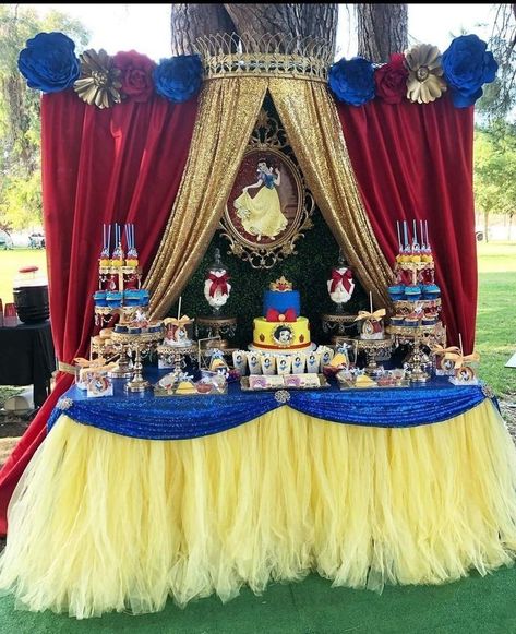 White Dessert Tables, Royal Blue Wedding Theme, White Quince, White Party Decorations, Snow White Birthday Party, Girls 3rd Birthday, Sweet 16 Themes, White Desserts, Snow White Birthday