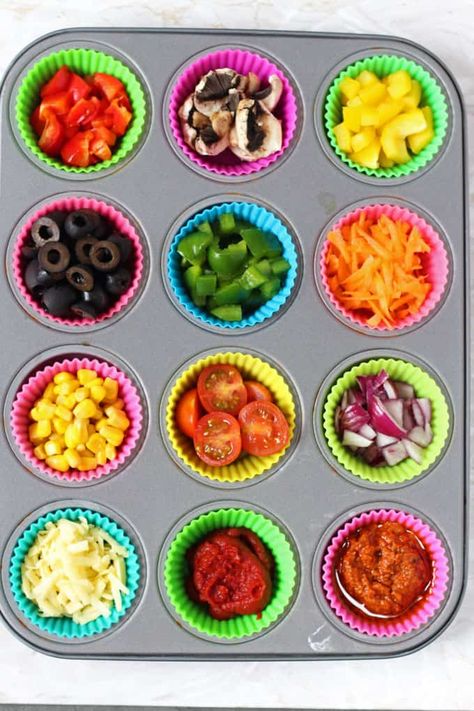 Pizza For Kids, Easy Kids Recipes, Cooking With Kids Easy, Childrens Cooking, Pain Naan, Easy Family Recipes, Pitta Bread, Picky Eaters Kids, Frozen Birthday Cake