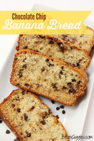 Desserts - Sweet, moist banana bread recipe bursting with chocolate flavor throughout! Super Moist Banana Bread, Chocolate Chip Banana Bread Recipe, Banana Bread Recipe Moist, Homemade Banana Bread, Moist Banana Bread, Chocolate Chip Banana, Dessert Simple, Blueberry Cream Cheese, Healthy Banana Bread