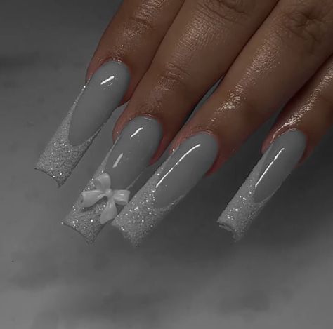 Nail Ideas Grey, Cute Grey Nails, Acrylic Nail Designs Classy, Grey Acrylic Nails, Grey Nail Designs, Gray Nails, Fancy Nails Designs, Grunge Nails, French Acrylic Nails