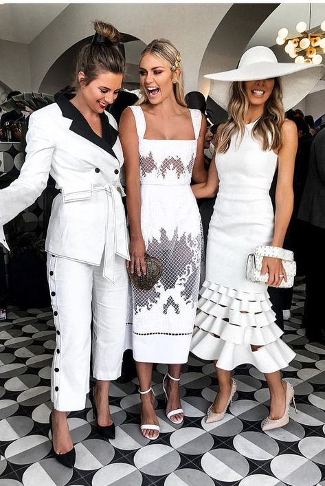 Love these looks! Ladies Day Outfits, Derby Day Fashion, Meditation Gratitude, Derby Attire, Day After Thanksgiving, Race Day Fashion, Derby Fashion, Dresses For The Races, 2023 Outfits