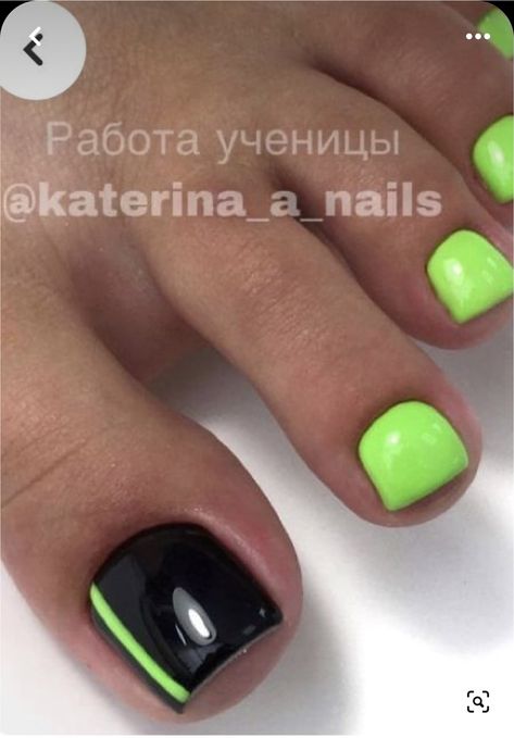 Bright Nail Polish, Pedicure Designs Toenails, Pedicure Nail Designs, Nail Polish Shades, Nails Neon, Gel Toe Nails, Toe Nail Color, Acrylic Toe Nails, Pedicure Ideas