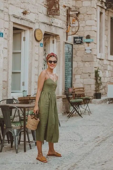 Mode Tips, Estilo Hippy, Beautiful Summer Dresses, Blazer Outfit, Spring Look, Linen Midi Dress, Summer Dress Outfits, White Dress Summer, Spring Summer Outfits